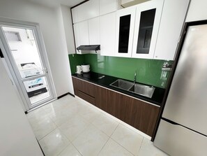 家庭公寓, 城市景观 | 私人厨房 | 迷你冰箱、微波炉、炉灶