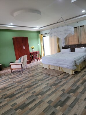 Condo, 1 King Bed