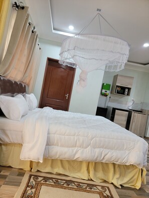Condo, 1 King Bed