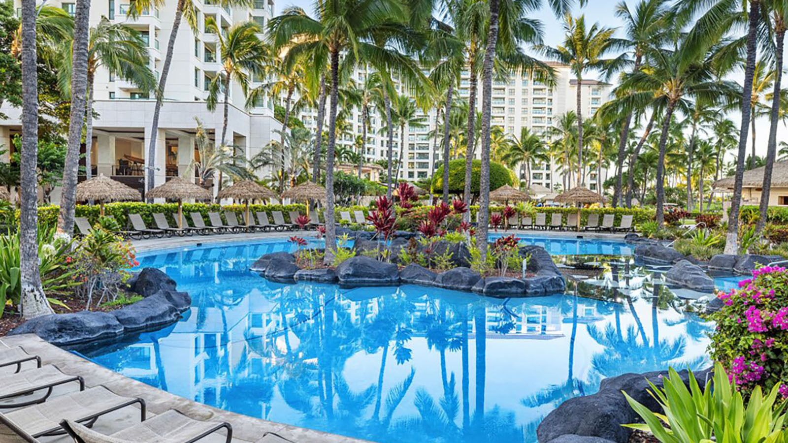 حمّام سباحة خارجي، حمّام سباحة مُدفَّأ