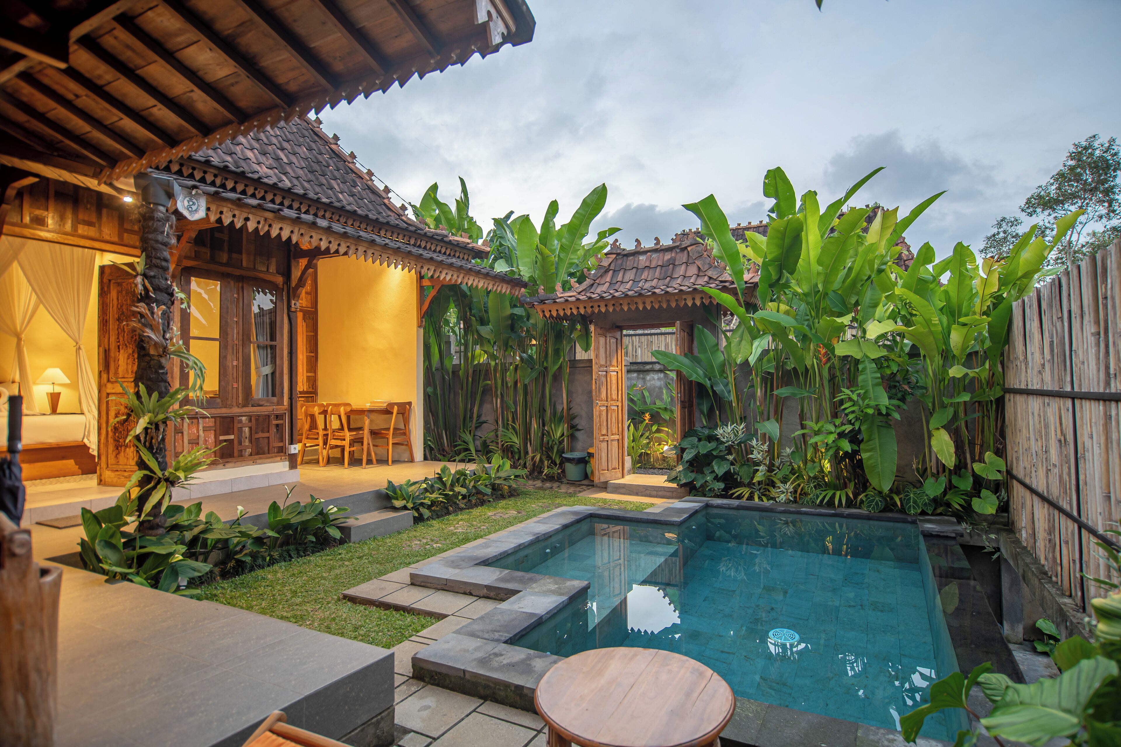 Familie villa, uitzicht op tuin | Exterieur