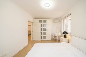 Superior Apartment, Balcony, City View | Iron/ironing board, free WiFi