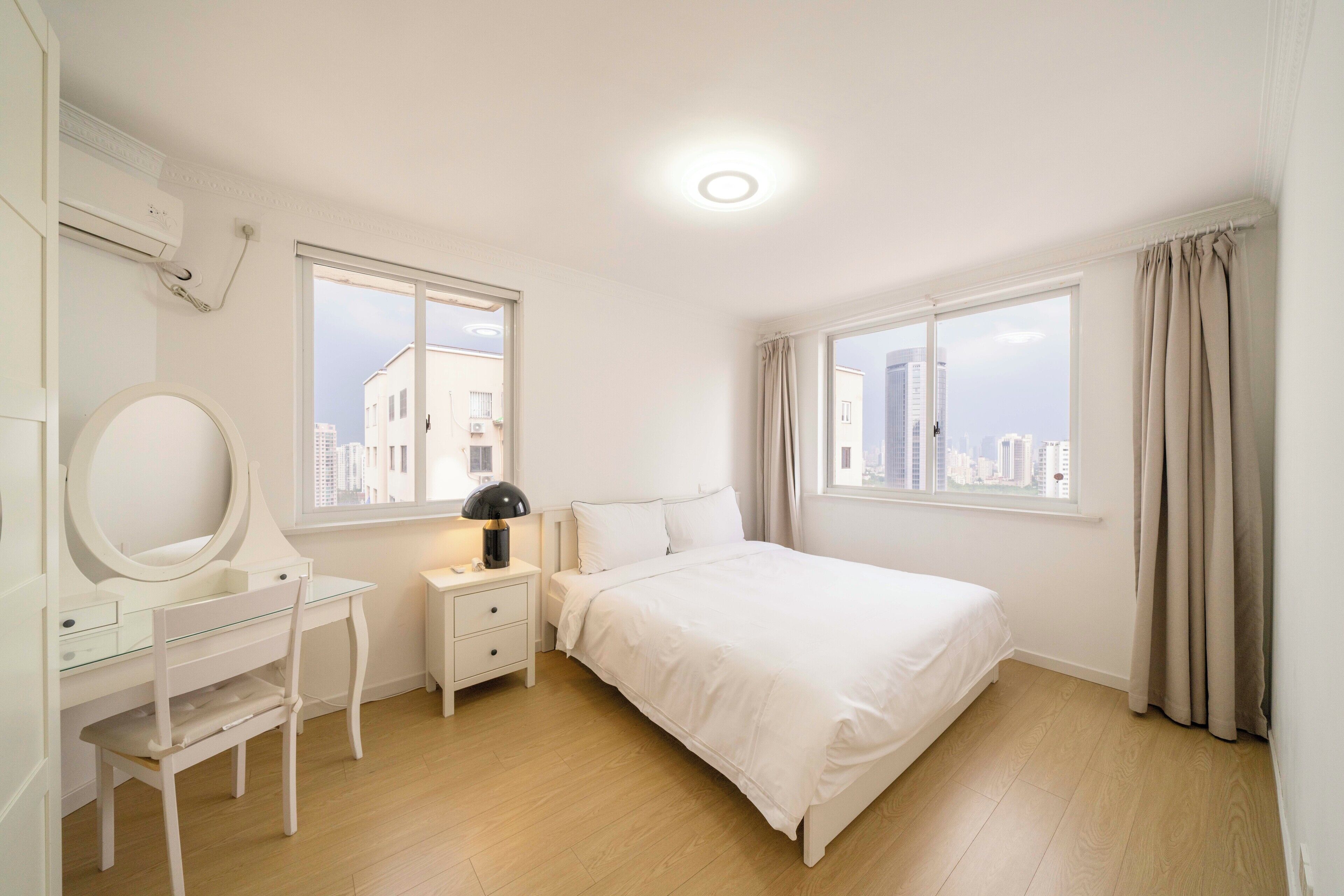 Tabla de planchar con plancha y wifi gratis 