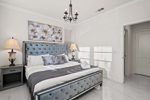 6 dormitorios, tabla de planchar con plancha, wifi y ropa de cama