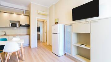 Căn hộ | Khu phòng khách | Đồ chơi, máy in