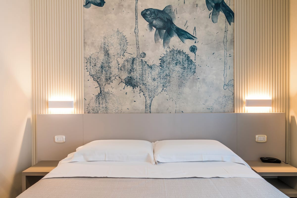 Departamento, balcón | Caja de seguridad en la habitación y cortinas blackout