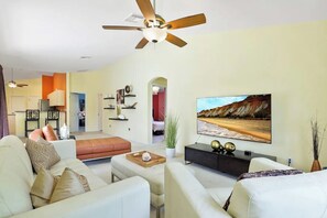 4 Schlafzimmer, Bügeleisen/Bügelbrett, kostenloses WLAN, Bettwäsche