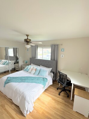 Iron/ironing board, WiFi, bed sheets