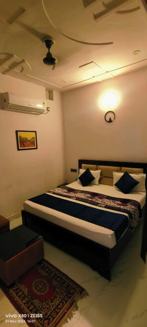 Room - Hotel Prince Palace (Ayodhya)