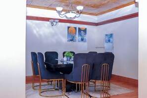 تناول الطعام