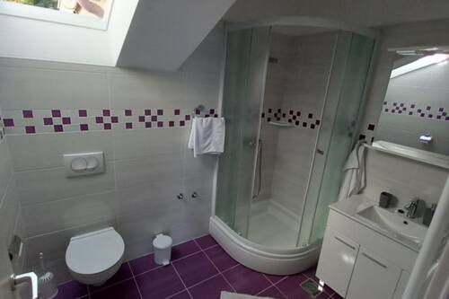 Apartment (Superior One Bedroom Apartment with B) | Badezimmer