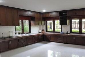 Private kitchen - ViewPoint Villa (Phuket)