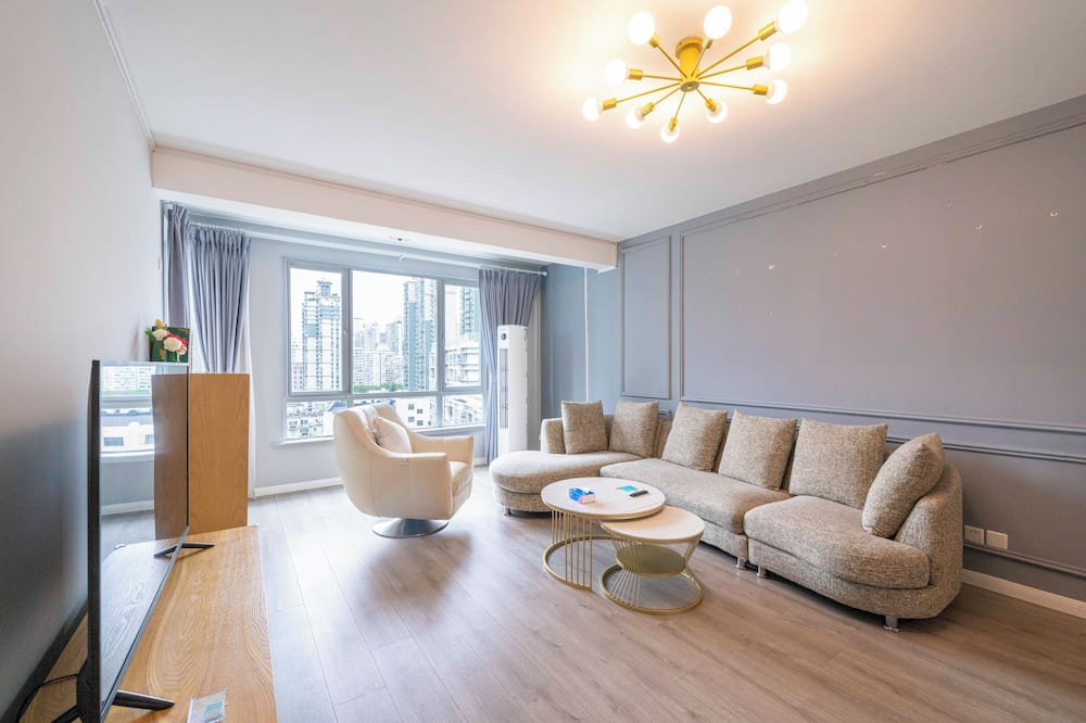 Tyms Xujiahui Prime 2BR APTGarden