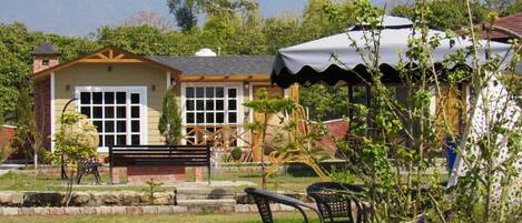 Cottage Classique, patio, vue jardin | Vue sur le jardin