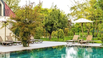 Außenpool (je nach Saison geöffnet)