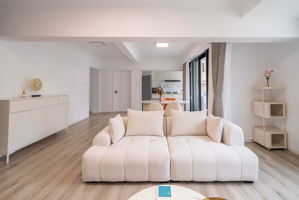 Superior Apartment, 2 Bedrooms, City View | Living room | 55-inch Smart TV with cable channels - Tyms 2BR APT Hongqiao Paris Classic (Shanghai)