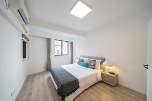 Superior Apartment, 2 Bedrooms, City View | Free WiFi - Tyms 2BR APT Hongqiao Paris Classic (Shanghai)