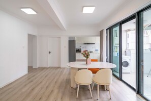 Superior Apartment, 2 Bedrooms, City View | Living room