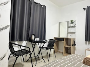 1 bedroom, internet, bed sheets