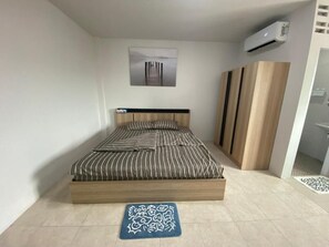 1 habitación, internet y ropa de cama 
