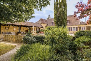 Exterior - Laperletta (Saint-Pompon)