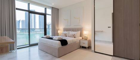 Deluxe-huoneisto, parveke, kaupunkinäköala | Näkymä huoneesta