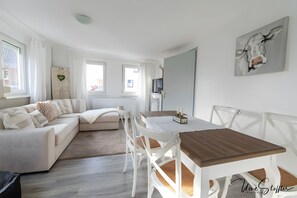 TV - Apartment 'Hugley' with Wi-Fi (Neuenstein)