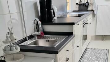 Réfrigérateur, four, plaque de cuisson, lave-vaisselle