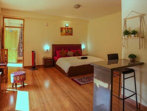 Soundproofing - Alooma Valley View Stays (Manali)