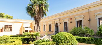 Syraka Hotel LR Collection