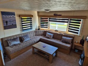 Living area - Southview Holiday Park - Holiday Accommodation 22166 (Skegness)