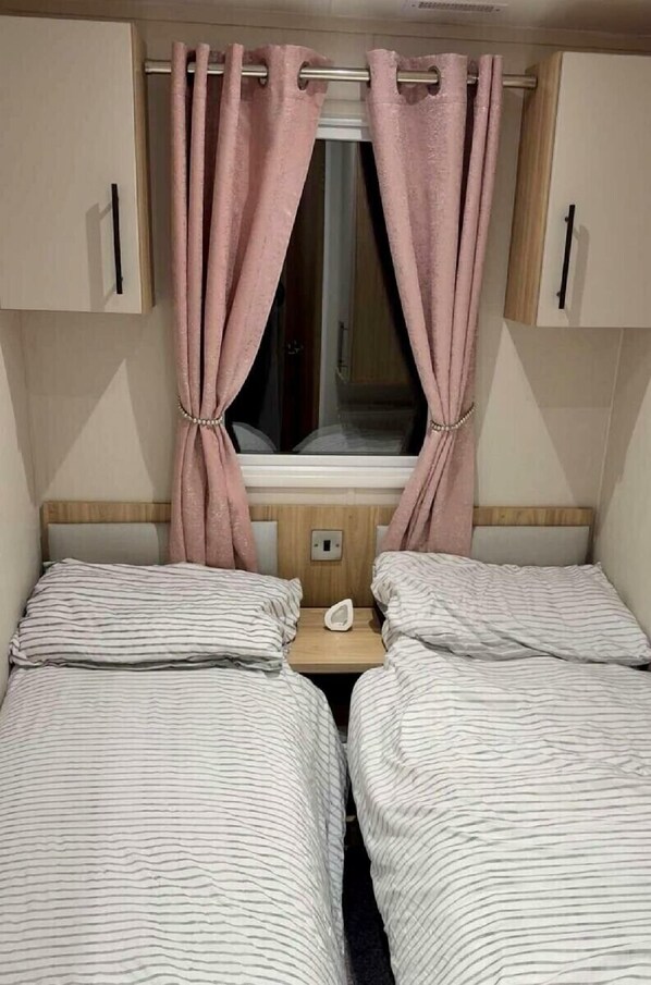 3 bedrooms, individually decorated, individually furnished, free WiFi