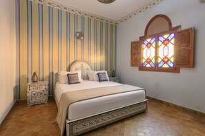 5 chambres, coffre-fort, fer et planche à repasser, Wi-Fi