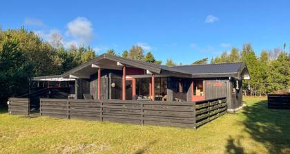 Awesome home in Jerup with WiFi