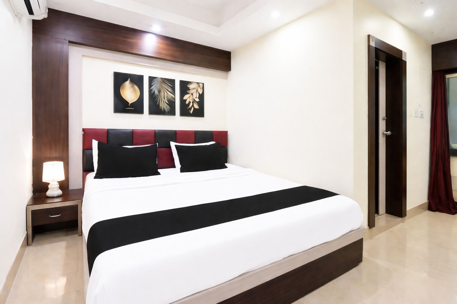 Literie hypoallergénique, bureau, chambres insonorisées, Wi-Fi gratuit