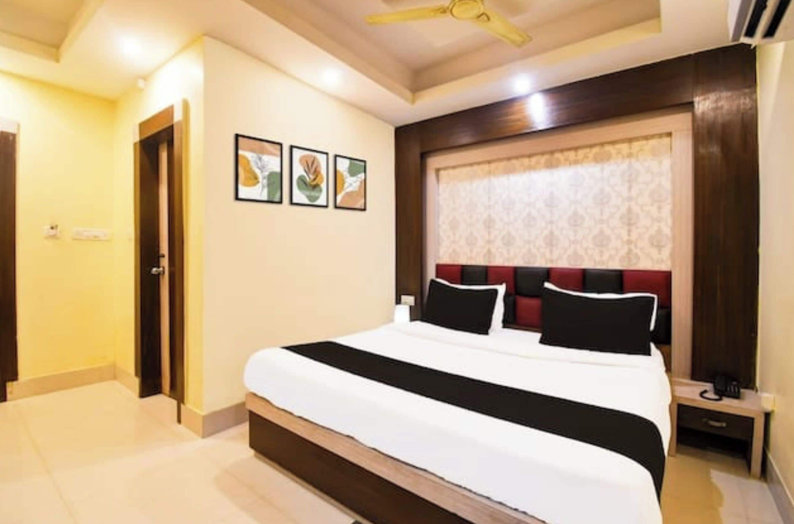 Kahden hengen classic-huone, useita sänkyjä, ilmastointi | Allergiatestatut vuodevaatteet, työpöytä, äänieristys, ilmainen Wi-Fi