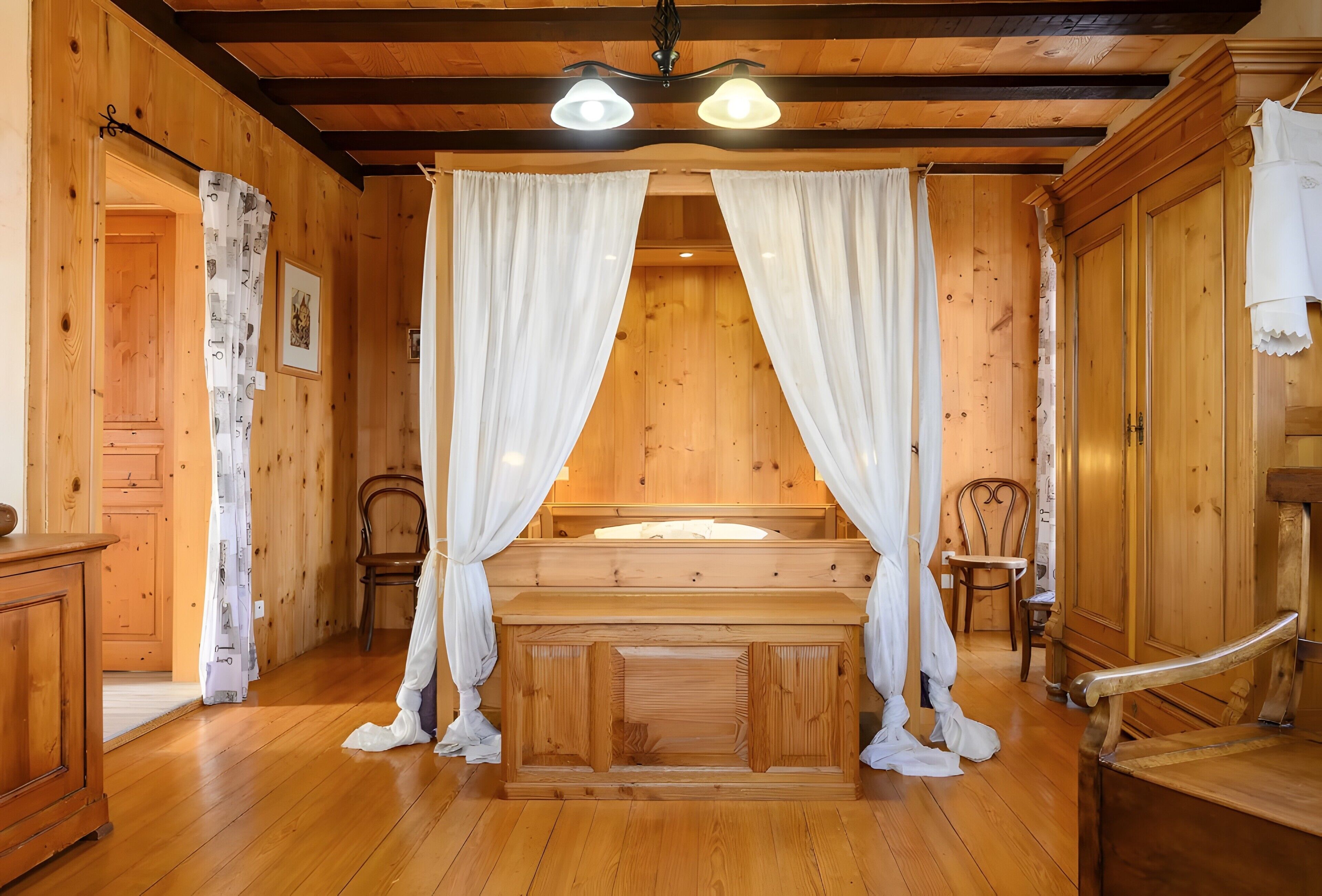 1 chambre, bureau, fer et planche à repasser, Wi-Fi