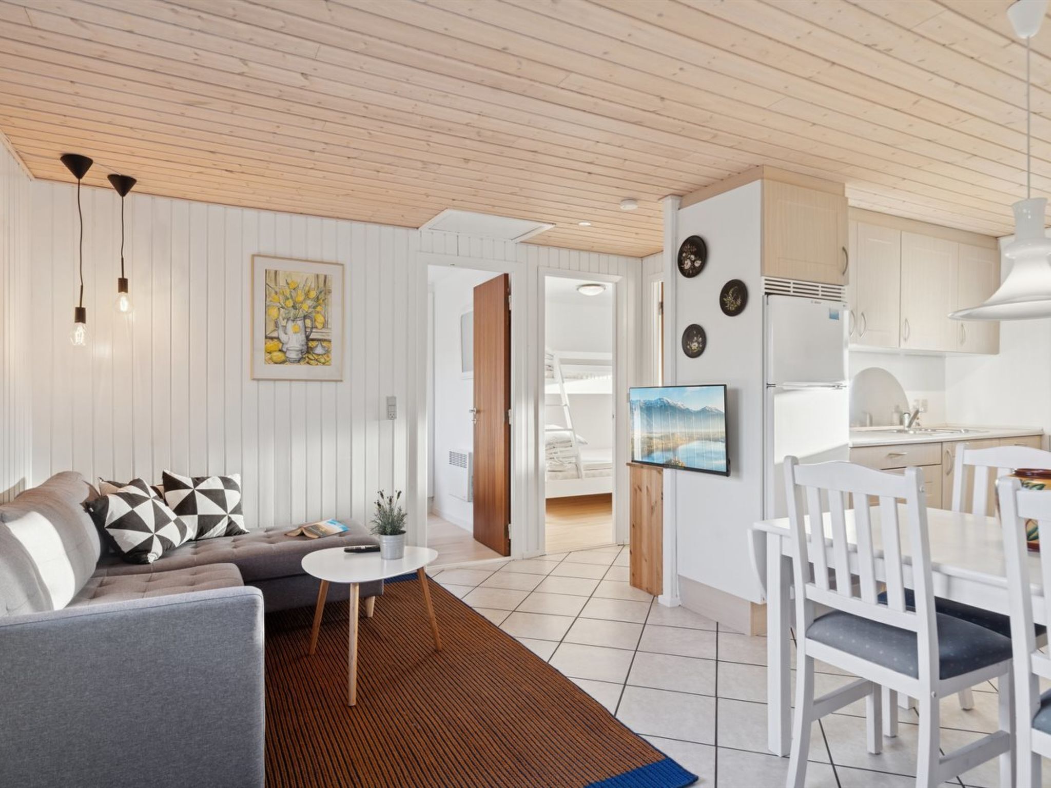 Télévision, cheminée