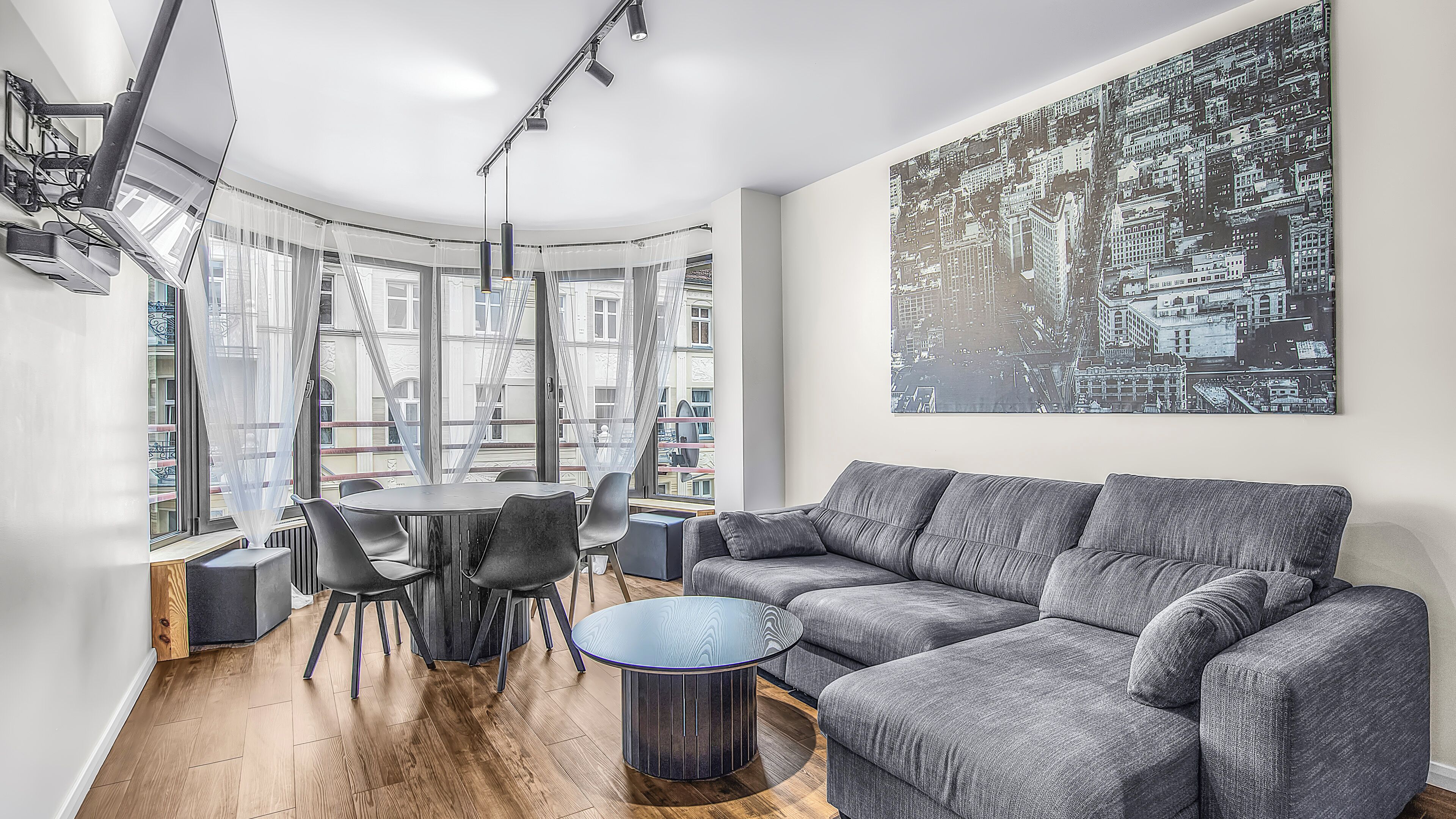 Apartment (8) | Living area | Flat-screen TV