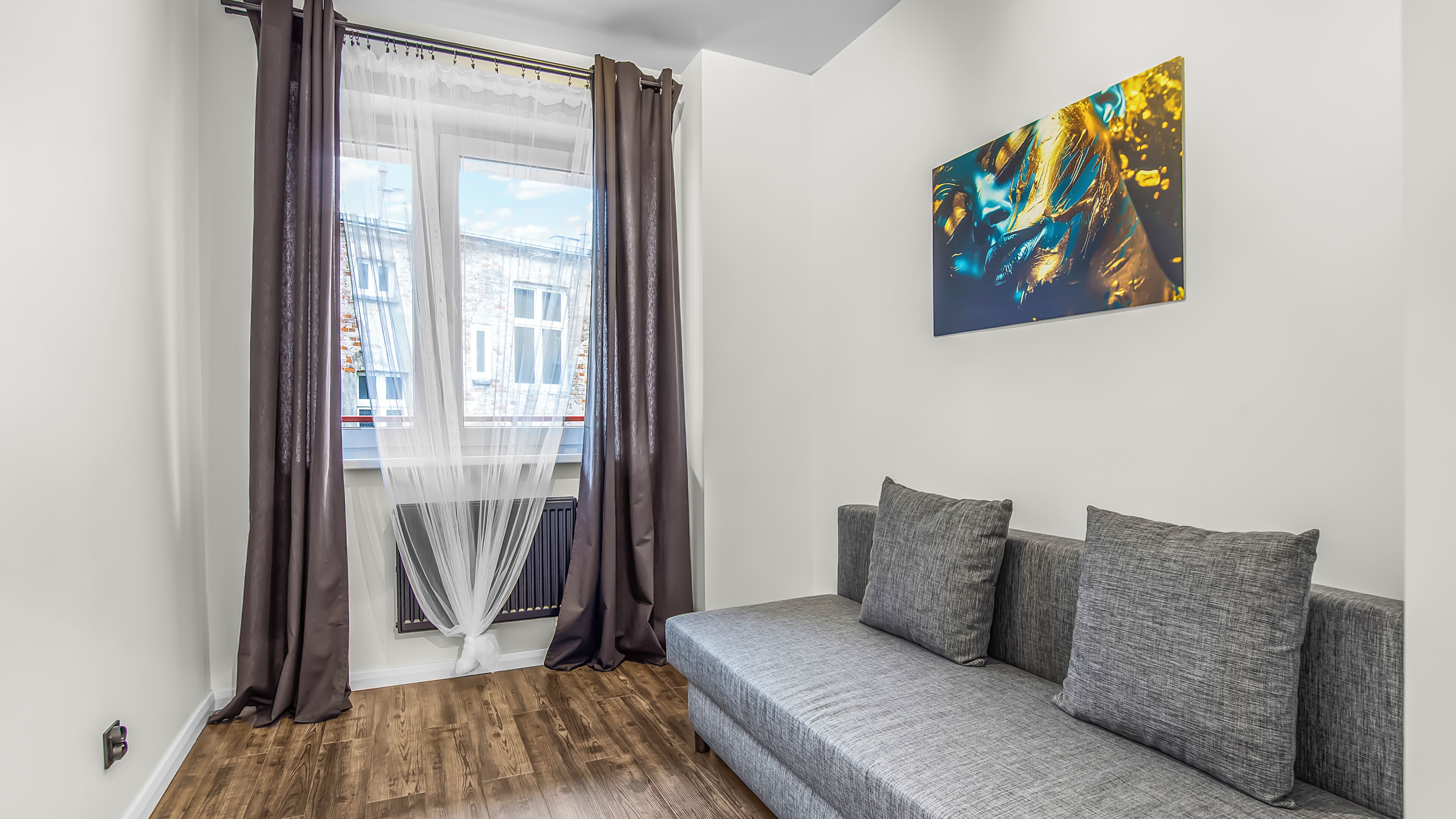 Apartment (8) | Iron/ironing board