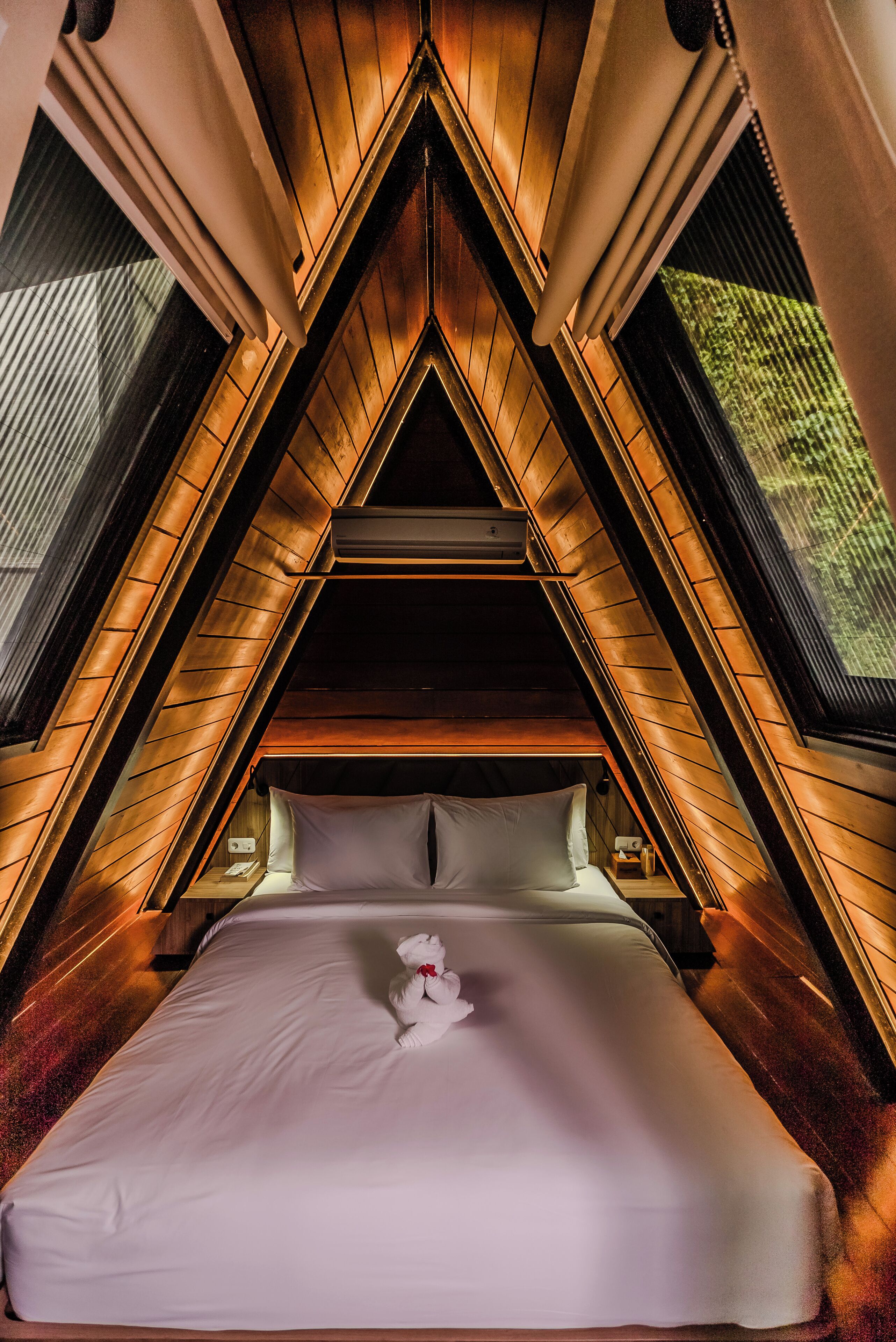 Superior room mezzanine with river view | Zimmersafe, Schreibtisch, Verdunkelungsvorhänge, Bügeleisen/Bügelbrett