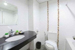 Room - The Greenery Central Suite & Hotel (San Sai)