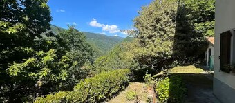 House with private garden and mountain views