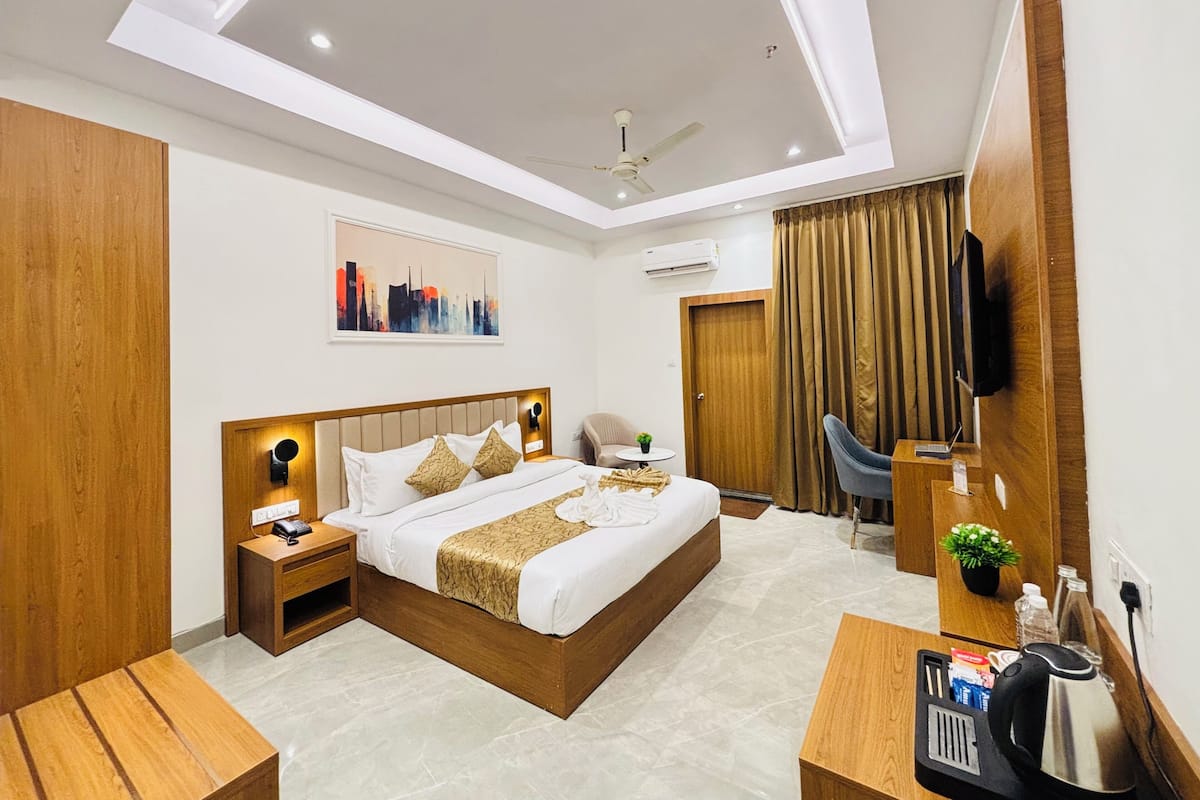 Chambre Deluxe | Bureau, espace de travail pour ordinateur portable