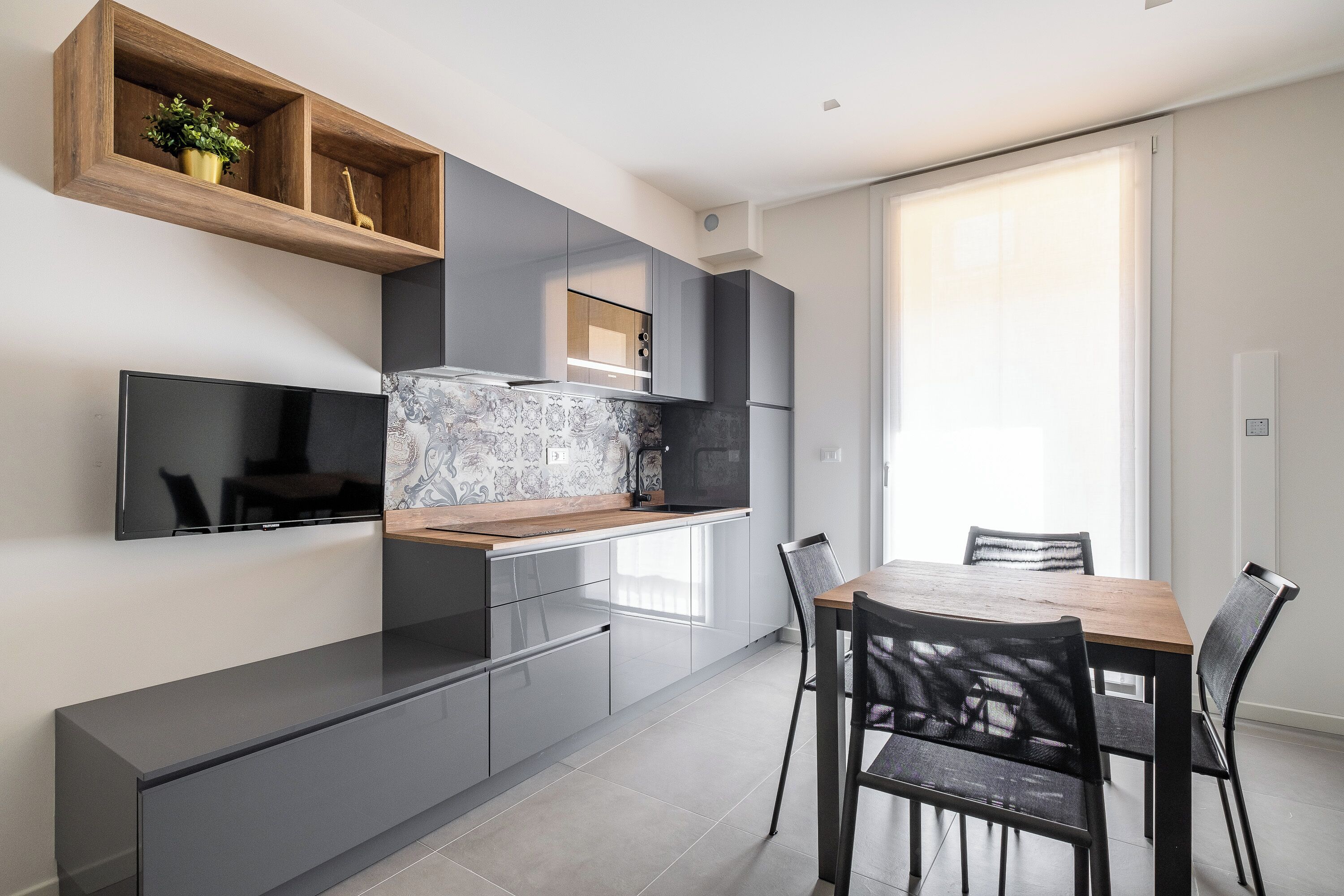 Appartement Confort, 1 grand lit et 1 canapé-lit | Cuisine privée | Réfrigérateur, micro-ondes, four, plaque de cuisson