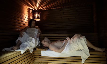 Sauna, hot tub, steam room, hot stone massages, deep-tissue massages