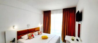 Vila Thassos pe Plaja Belona