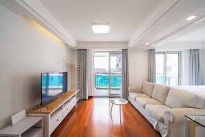 Superior Apartment, 1 Bedroom, Kitchen, City View | Living room