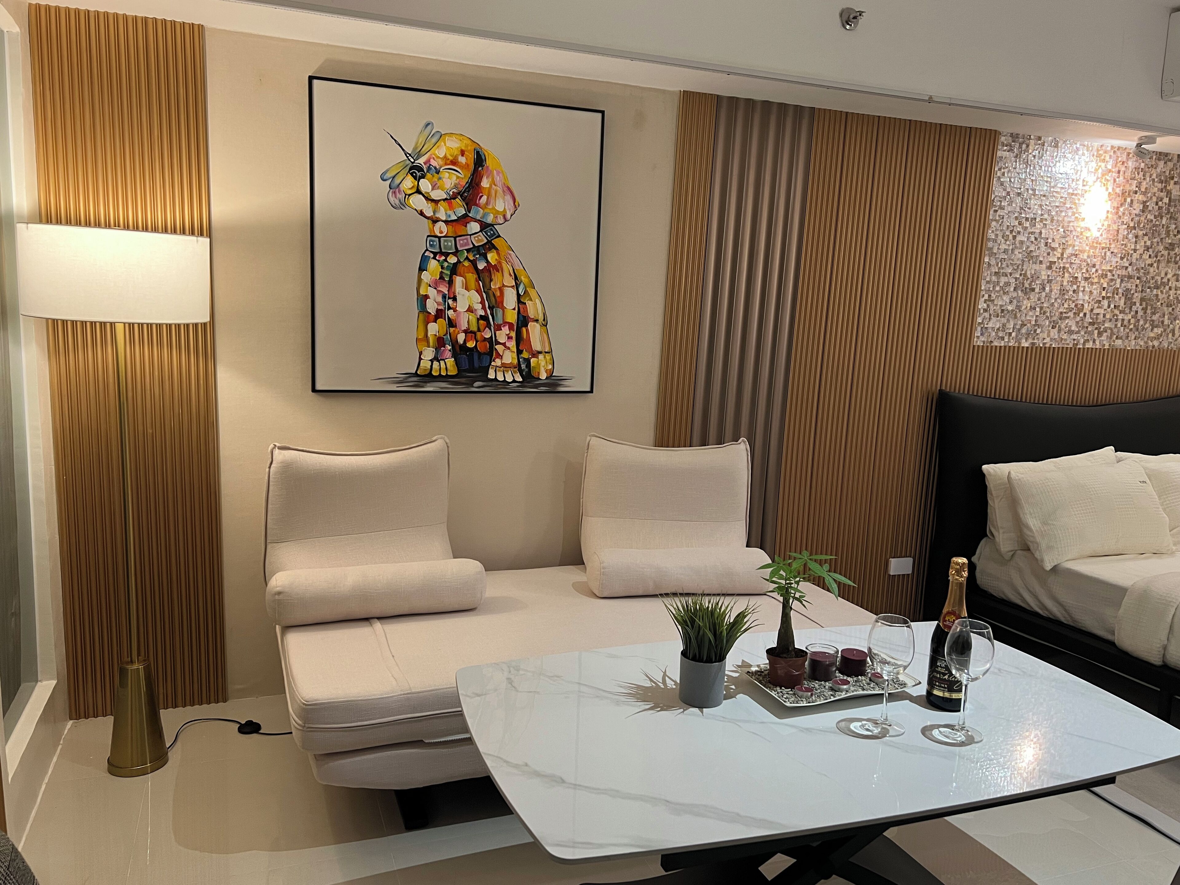 Lägenhet Deluxe - balkong - utsikt mot staden | Skrivbord, ljudisolering och gratis wi-fi