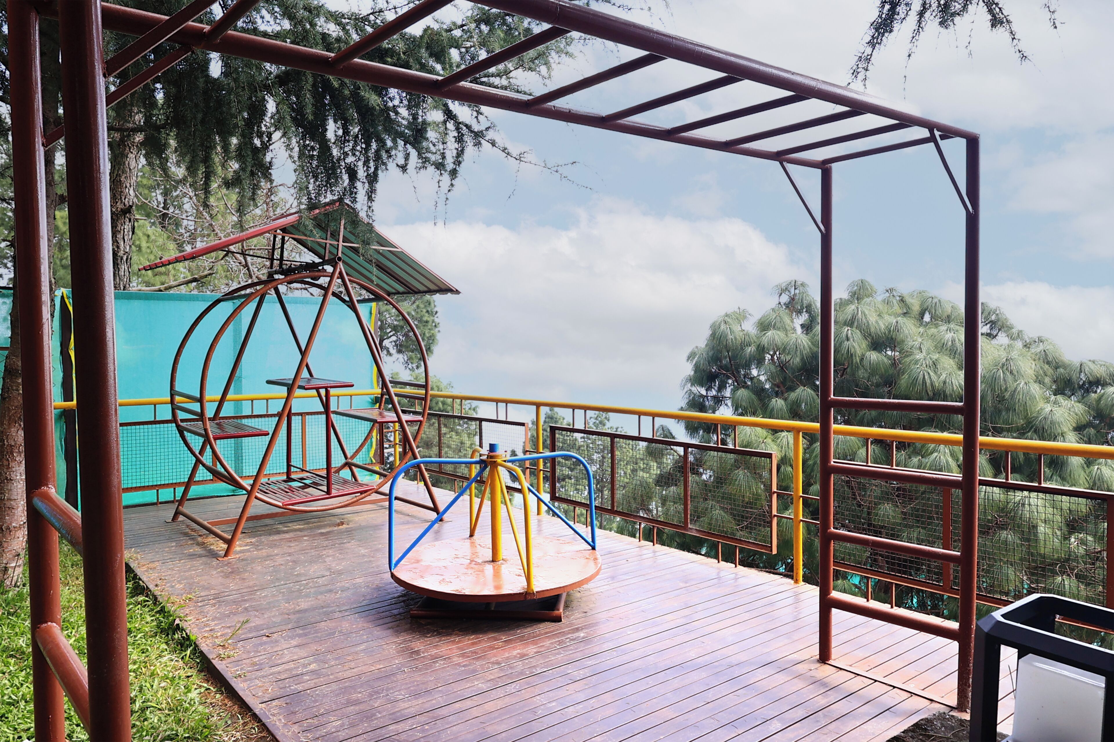 室外兒童遊樂區